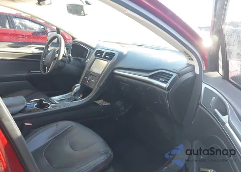 2016 Ford Fusion Titanium z USA, uszkodzony, nr VIN 3FA6P0K93GR164005